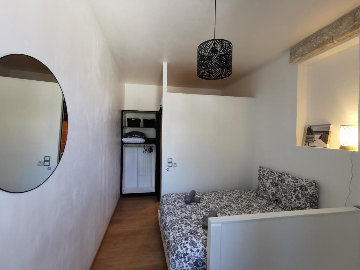 Charmant Appartement Dans Centre Meschers/Gironde Exterior foto